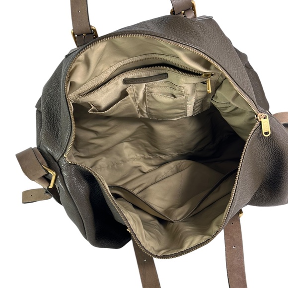 Genuine MARC By Marc Jacobs Genuine Olive Brown Leather Duffle Travel Bag - Picture 12 of 13
